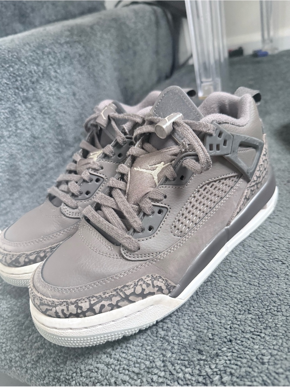 Jordan Kids' Retro Sneaker in Grey with Elephant Print
